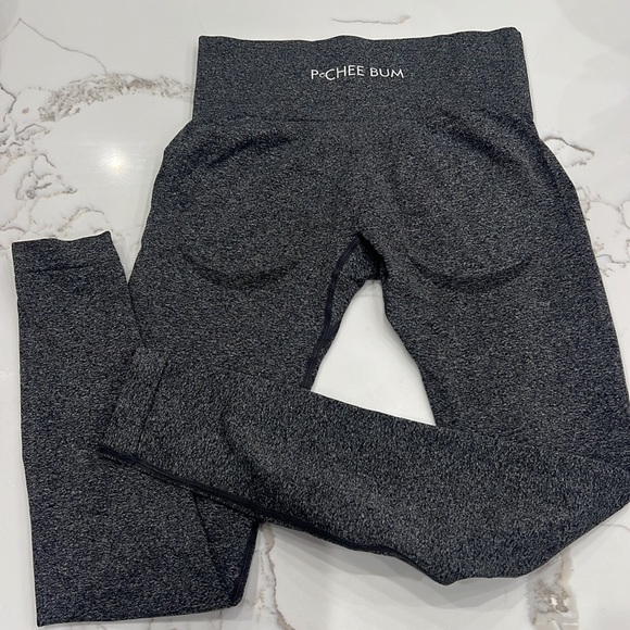 Pechee Bum Leggings - Picture 2 of 2